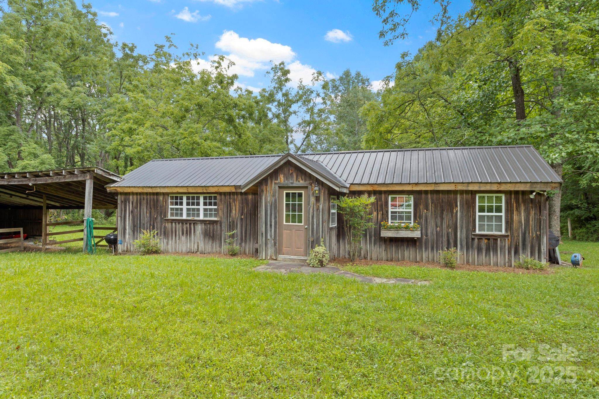 0 S Bobs Creek RD, Zirconia, NC 28790