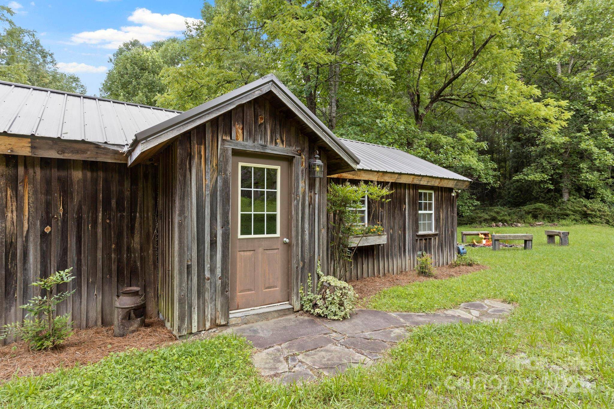 0 S Bobs Creek RD, Zirconia, NC 28790
