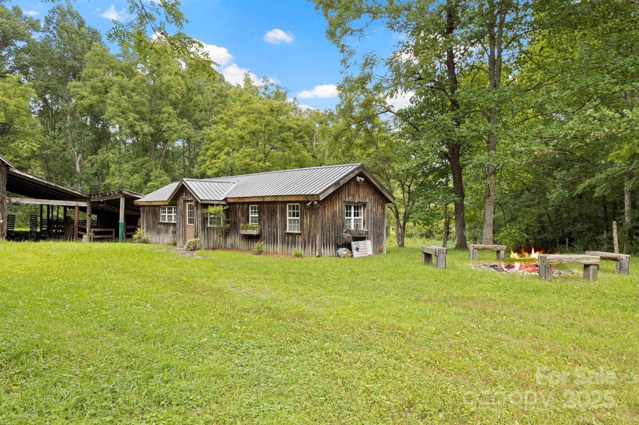 0 S Bobs Creek RD, Zirconia, NC 28790