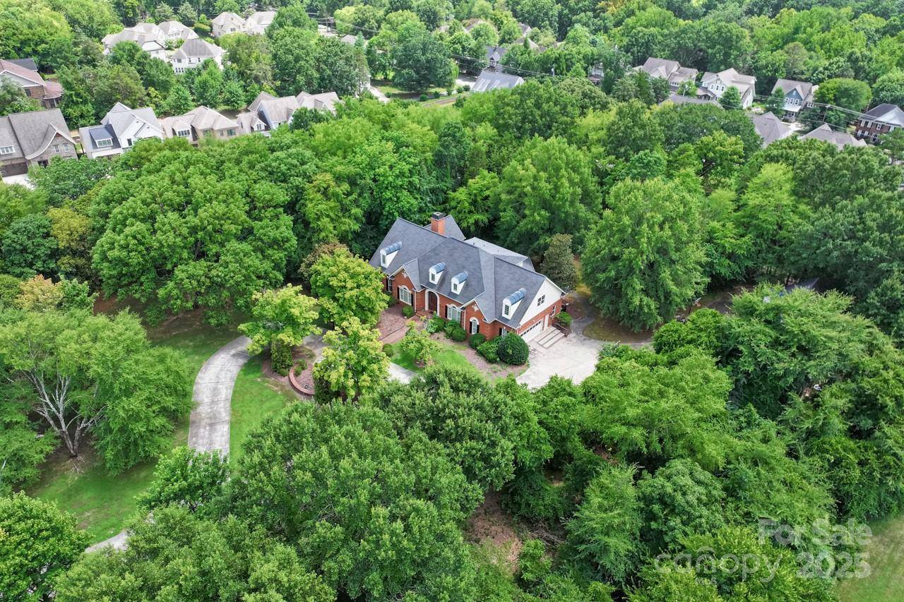 7000 Old Providence RD, Charlotte, NC 28226