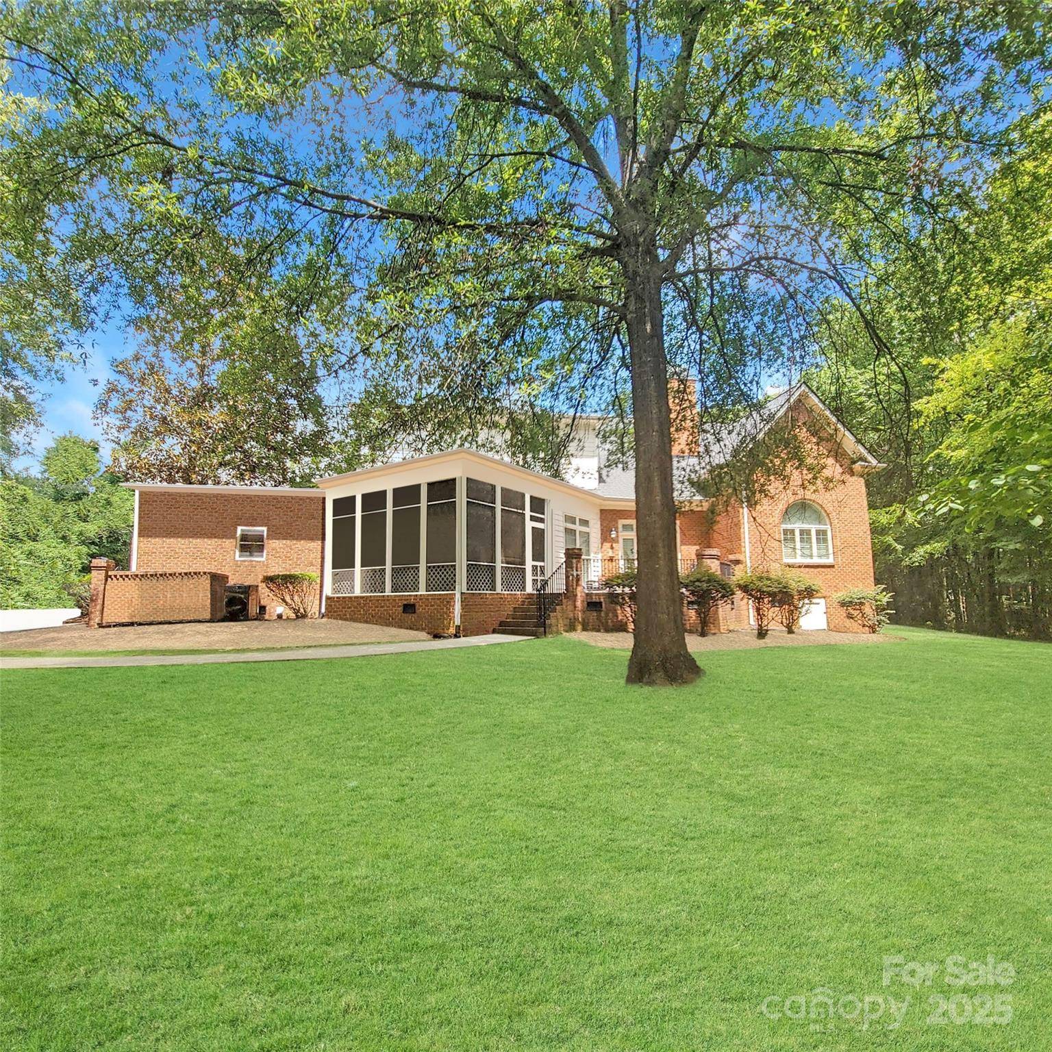 7000 Old Providence RD, Charlotte, NC 28226