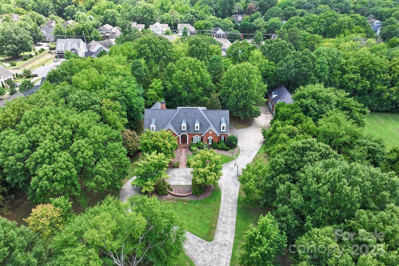 7000 Old Providence RD, Charlotte, NC 28226