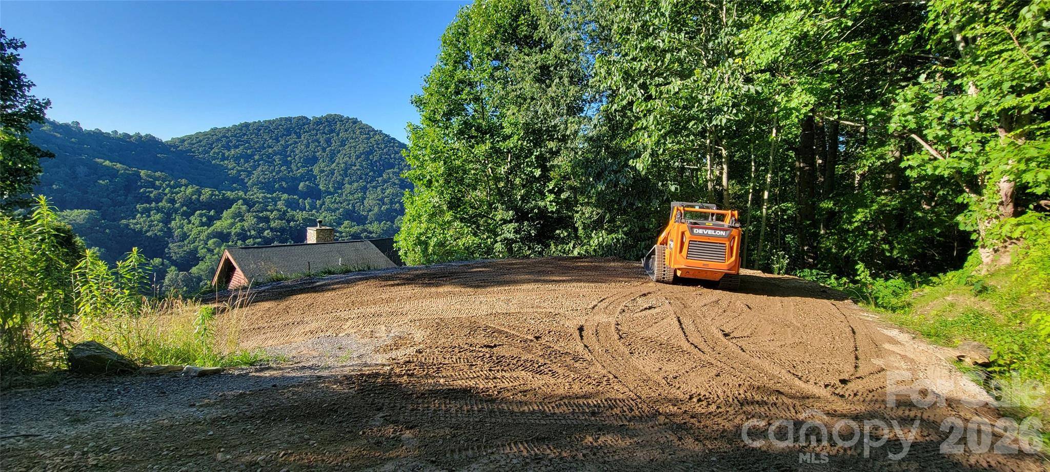 37 Destination DR, Waynesville, NC 28786
