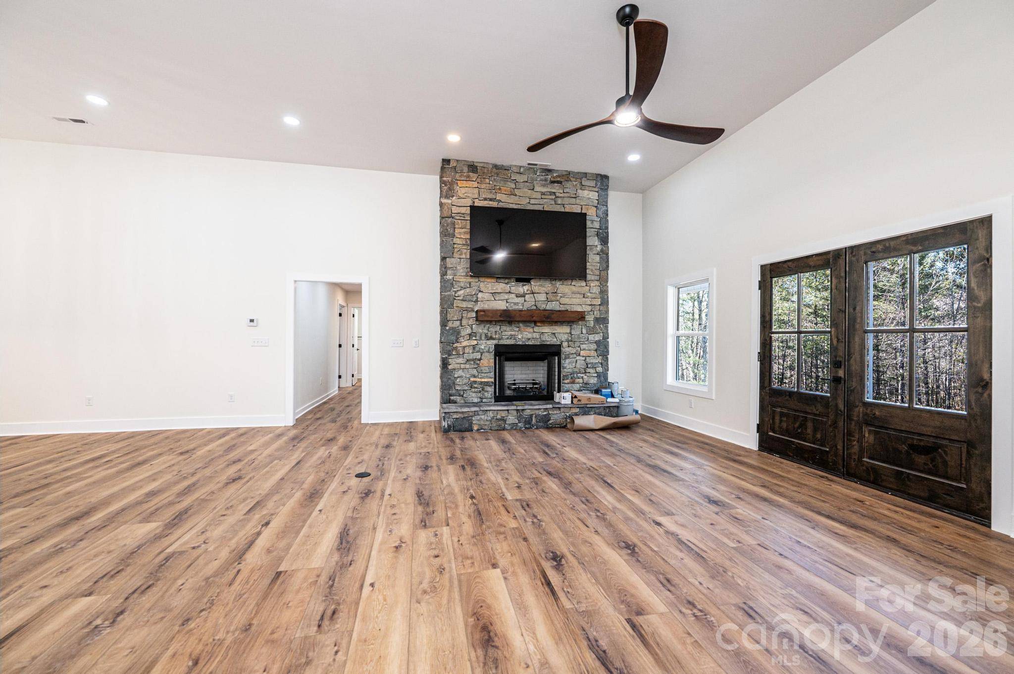 1721 Songbird CT SE, Lenoir, NC 28645