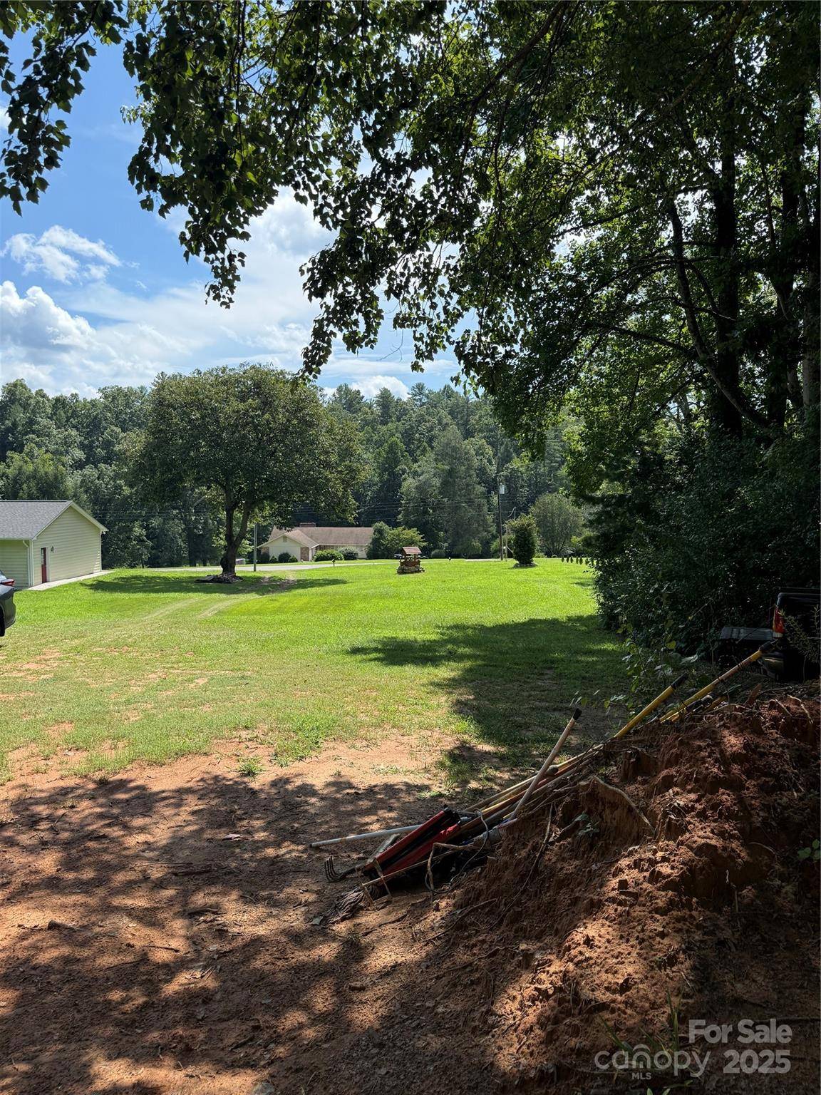 204 Vfw RD, Morganton, NC 28655