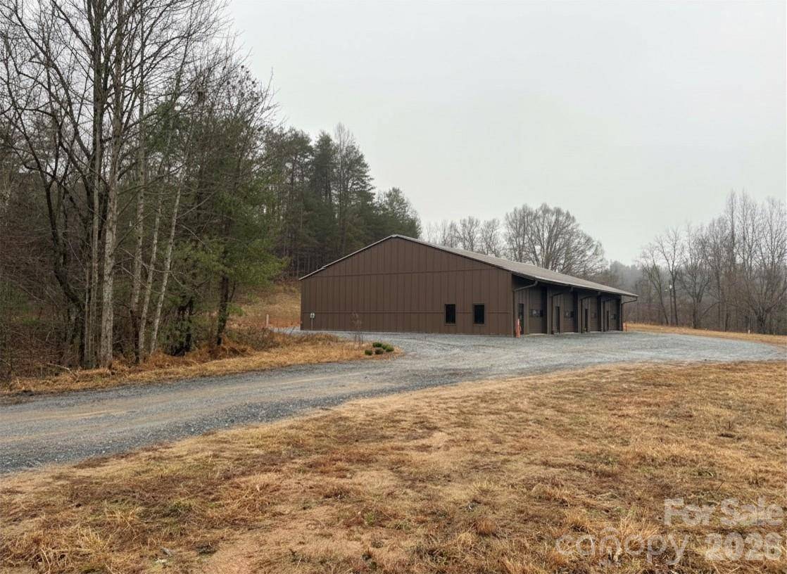 1829 Blowing Rock BLVD, Lenoir, NC 28645