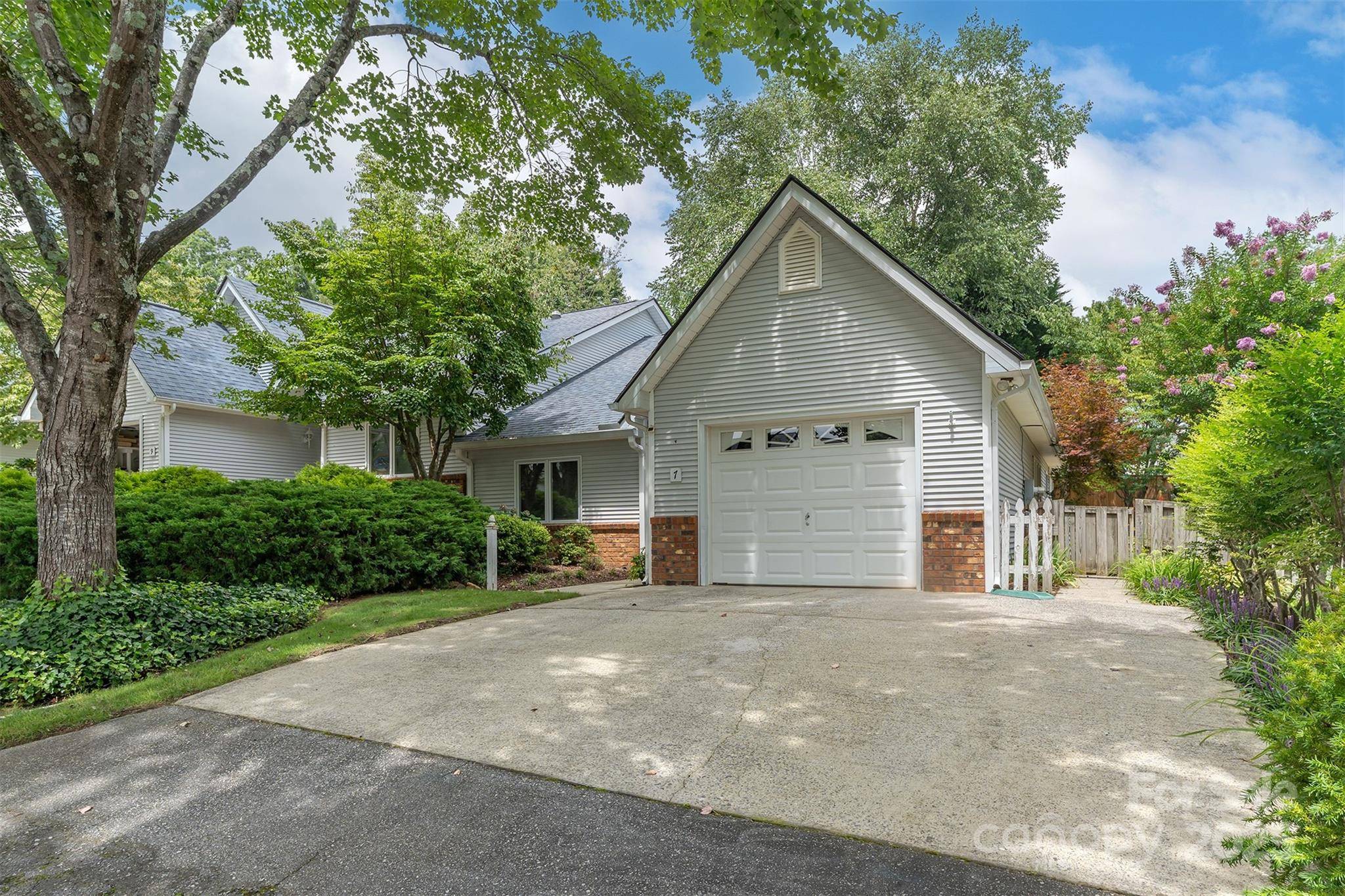 7 Silver PL, Black Mountain, NC 28711