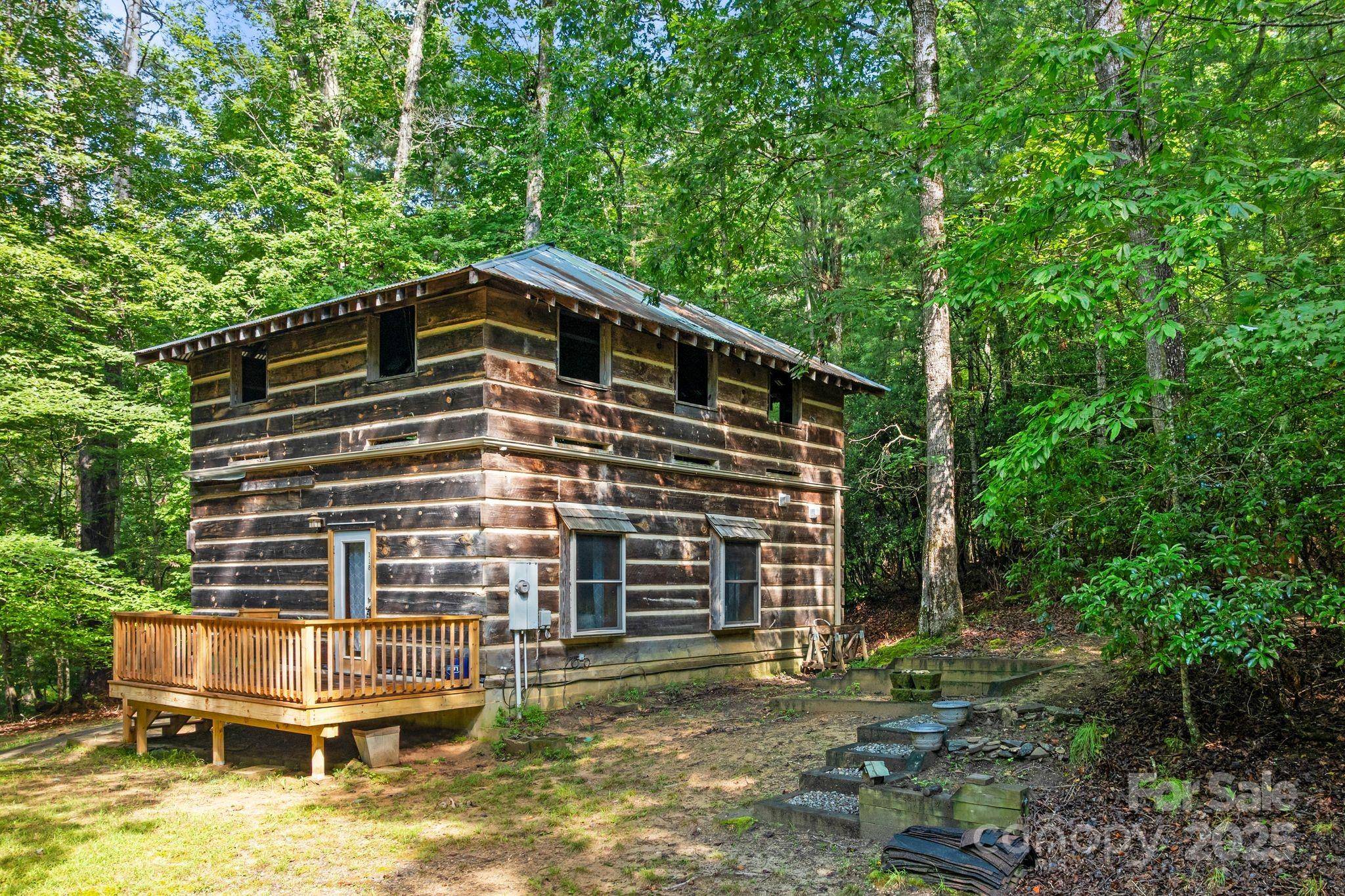 118 Blossom RD, Brevard, NC 28712
