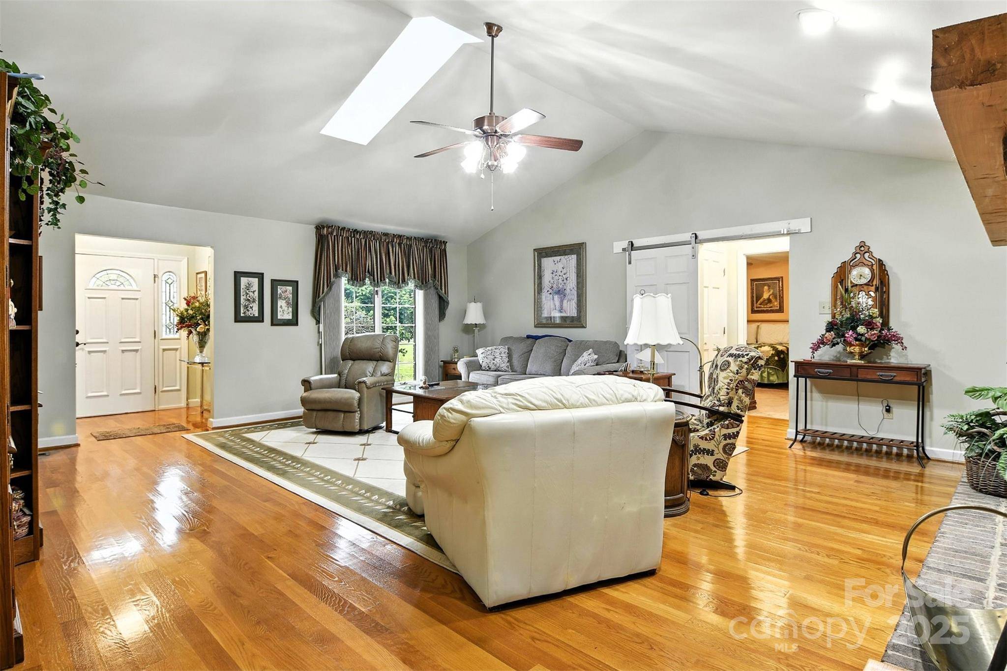 530 5th ST NW, Hickory, NC 28601