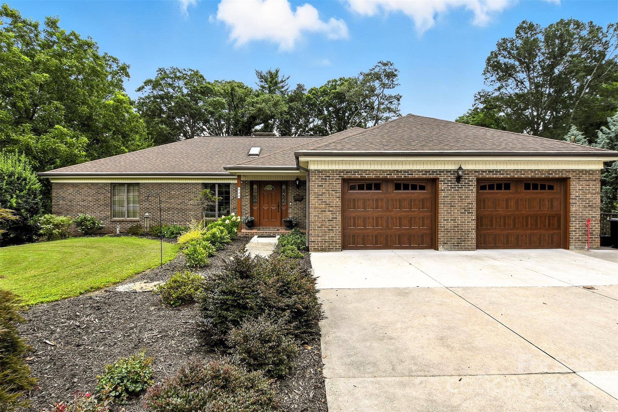 530 5th ST NW, Hickory, NC 28601