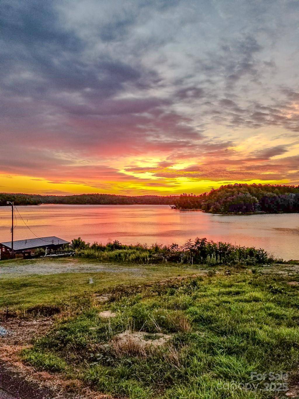 101 Lake Club LN, Nebo, NC 28761