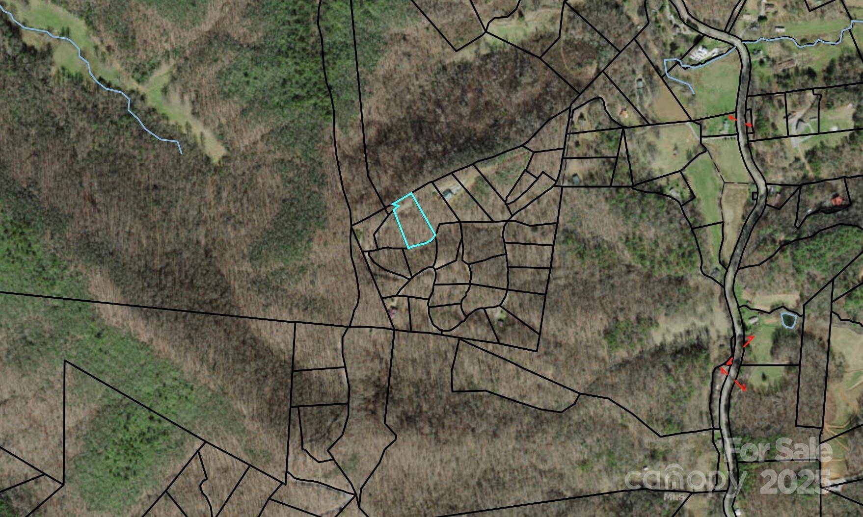 24 Anns LN, Hayesville, NC 28904