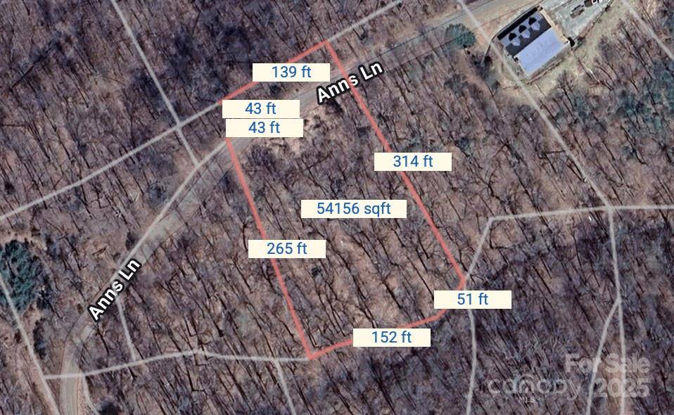24 Anns LN, Hayesville, NC 28904