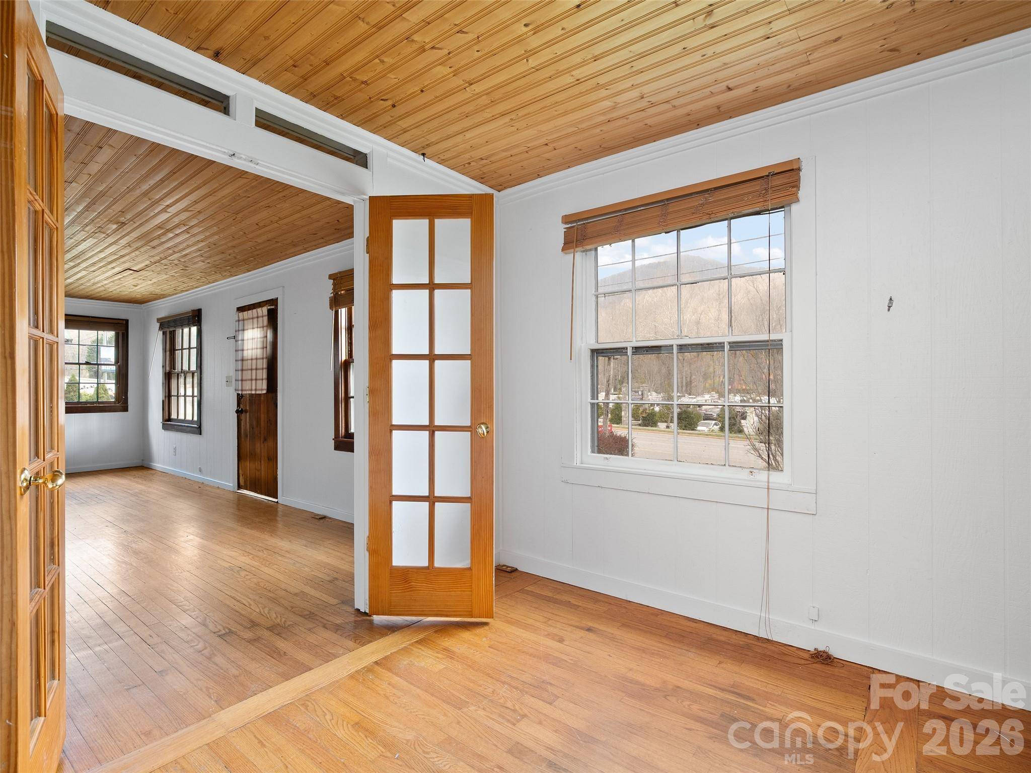 1361 Soco RD, Maggie Valley, NC 28751