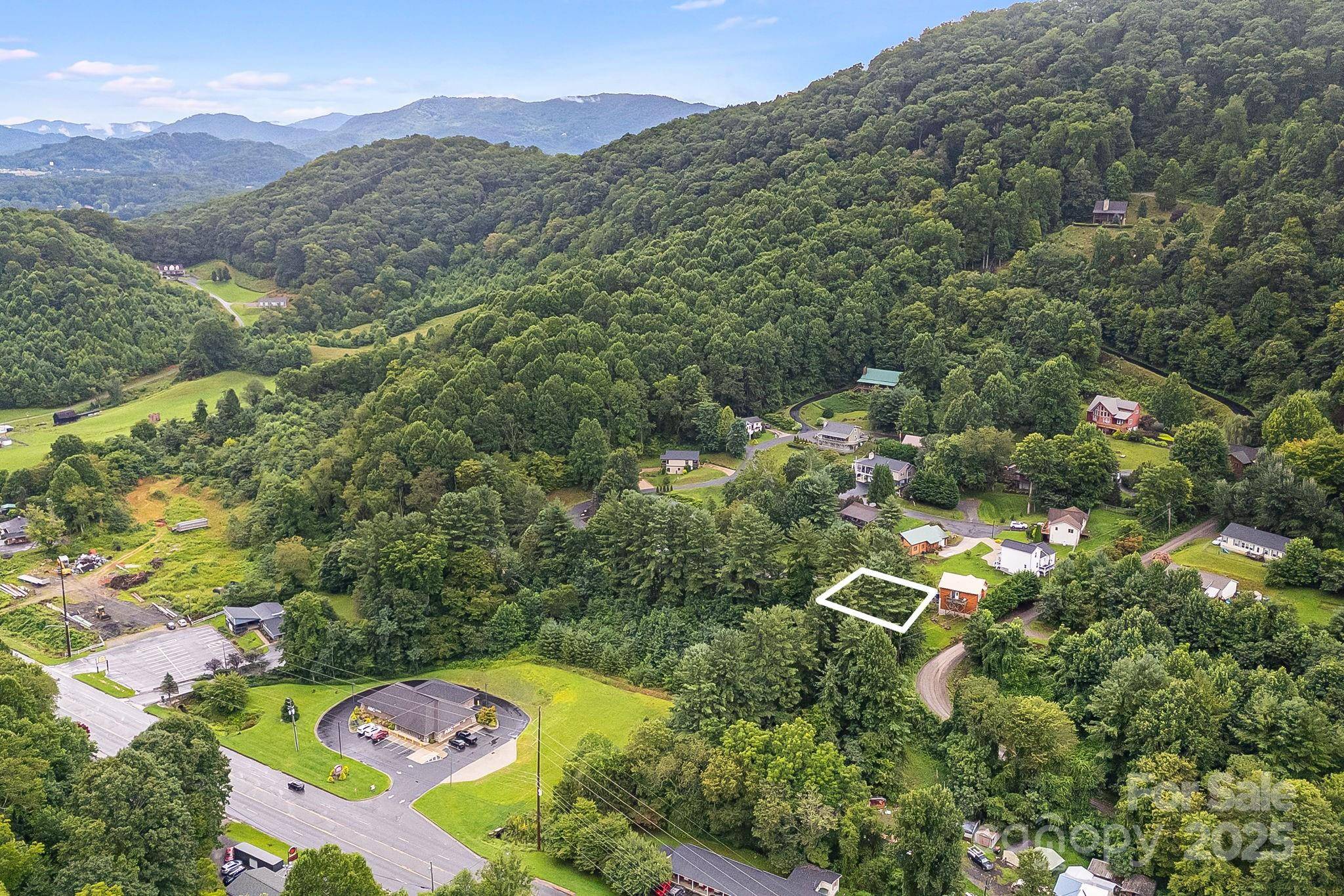 9999 Whippoorwill WAY #6, Waynesville, NC 28786