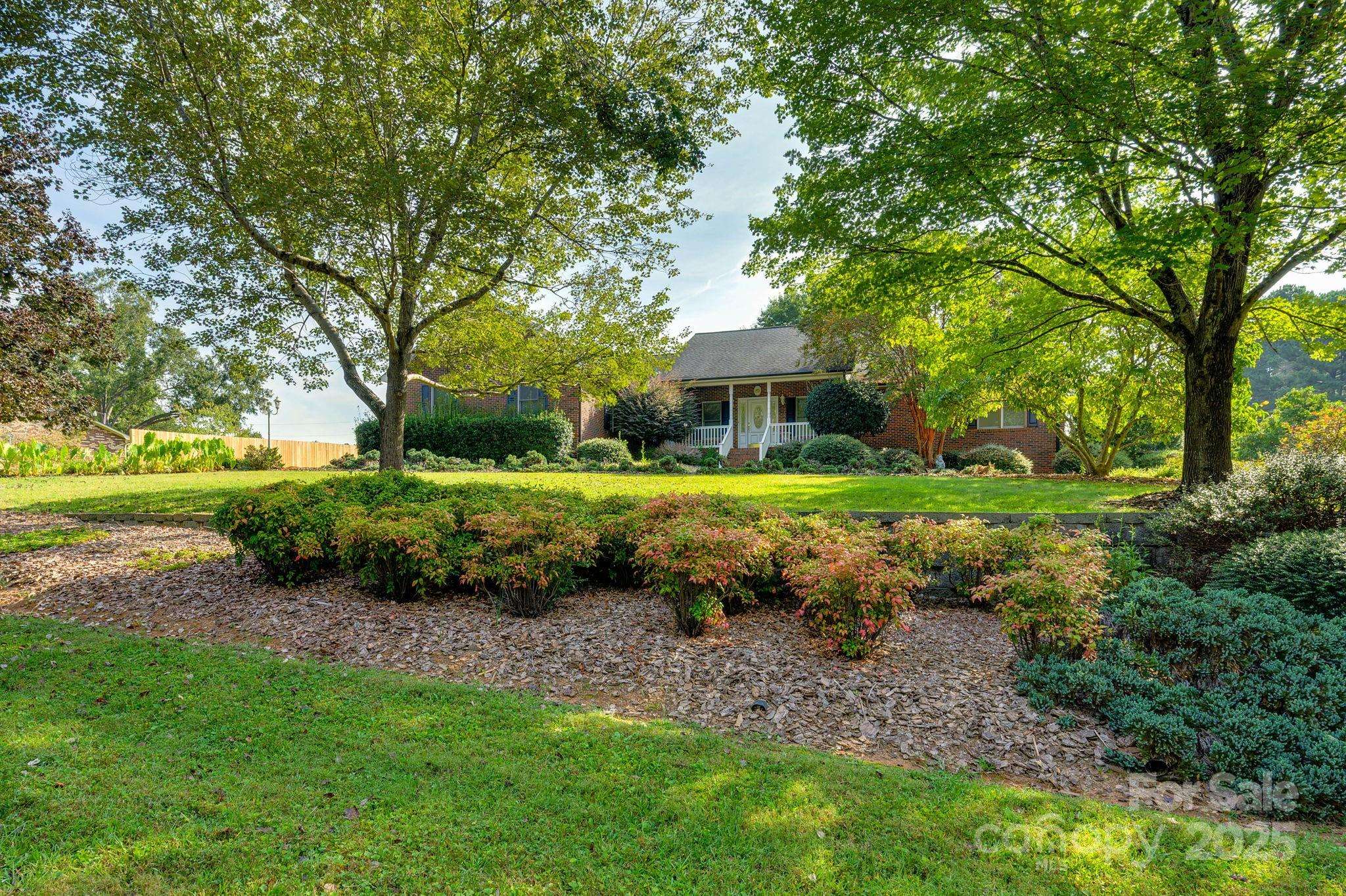 3132 Fox Den CIR, Iron Station, NC 28080
