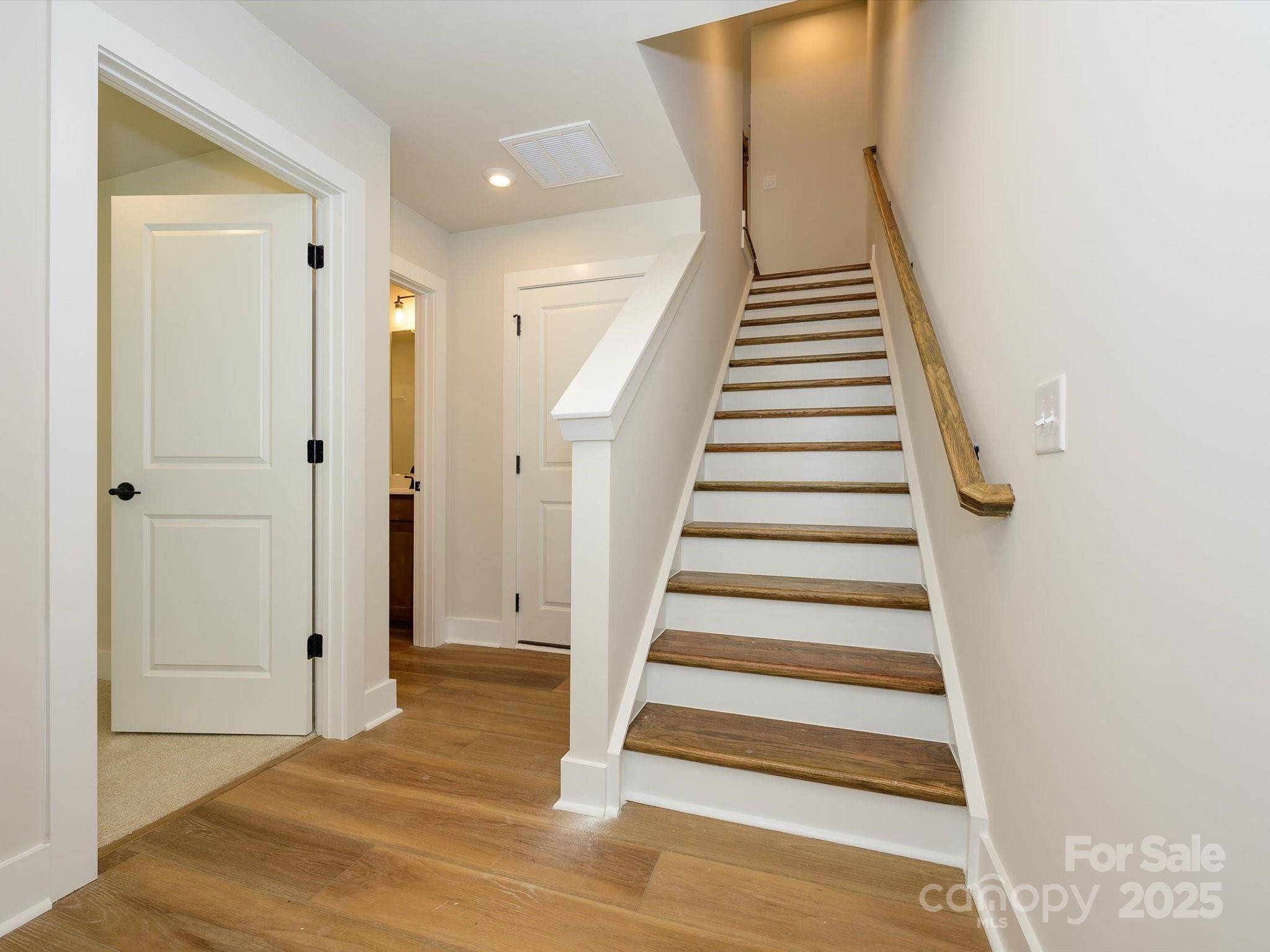 6009 Pivot CT, Charlotte, NC 28205