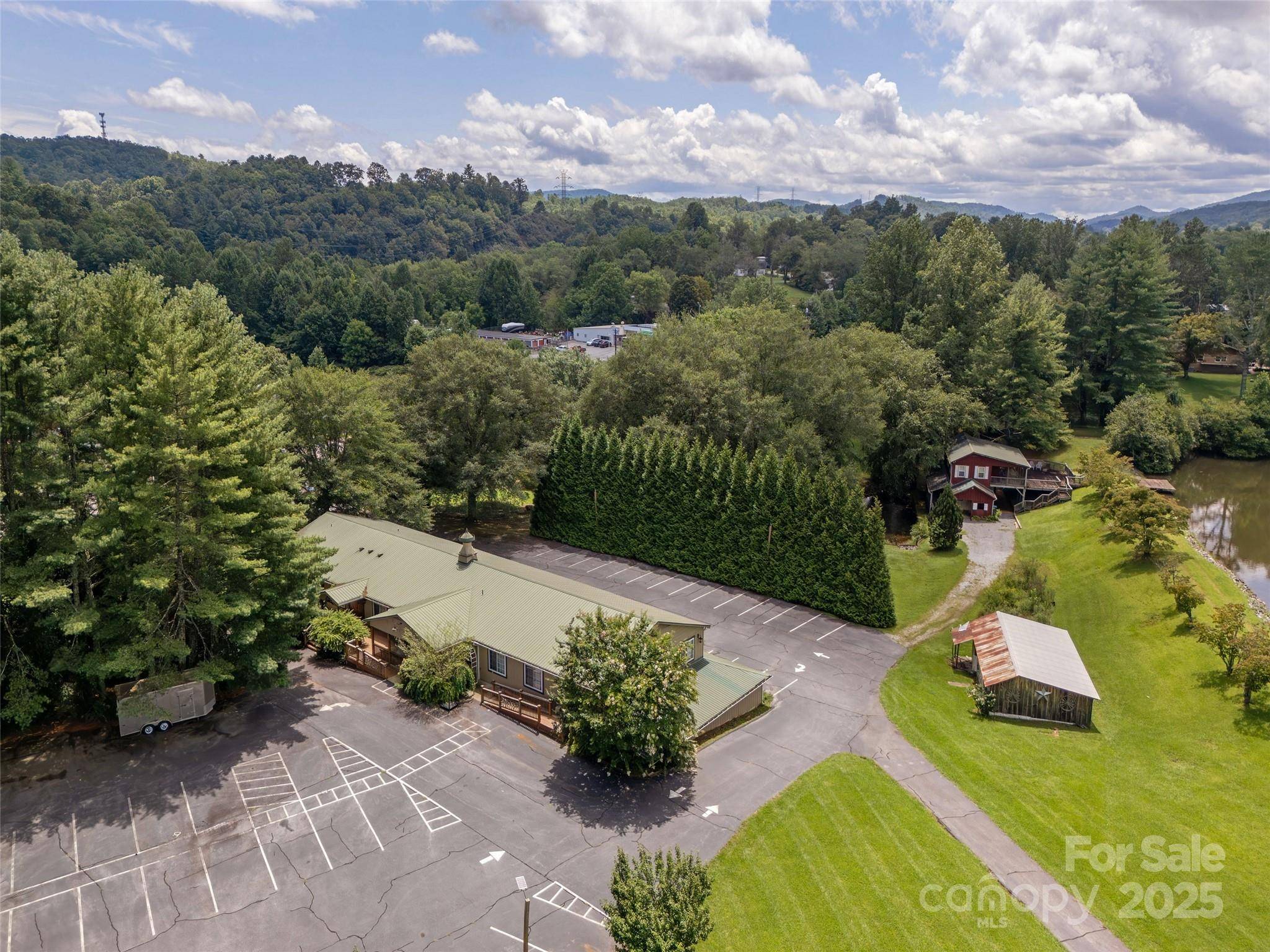 8826 Boylston HWY, Mills River, NC 28759