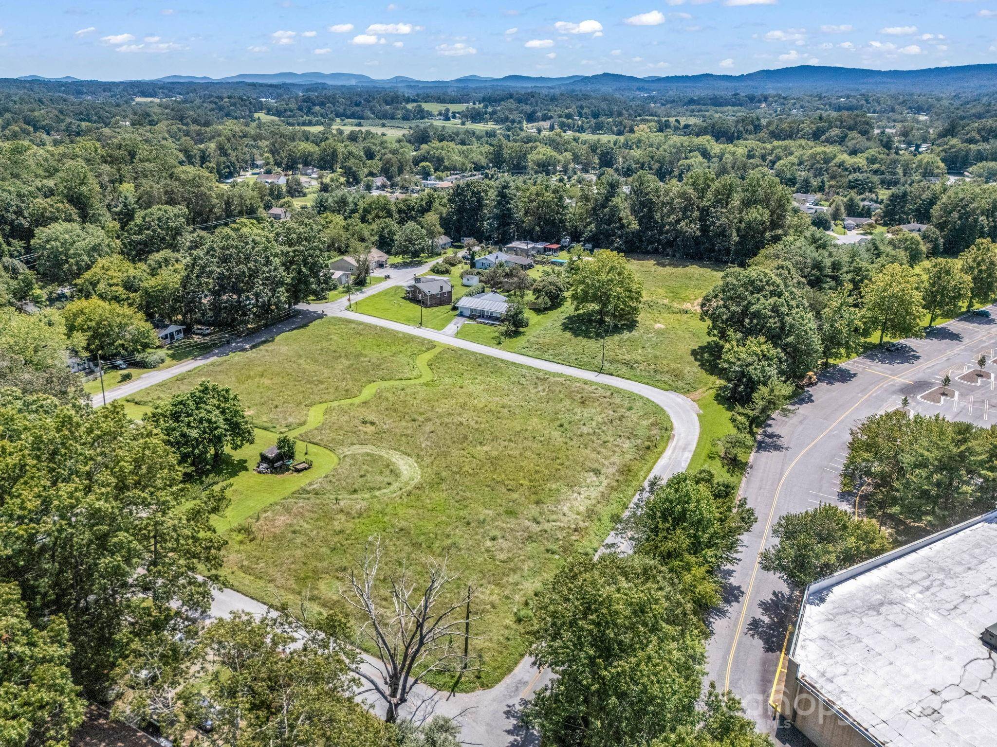 410 Freeman ST, Hendersonville, NC 28792