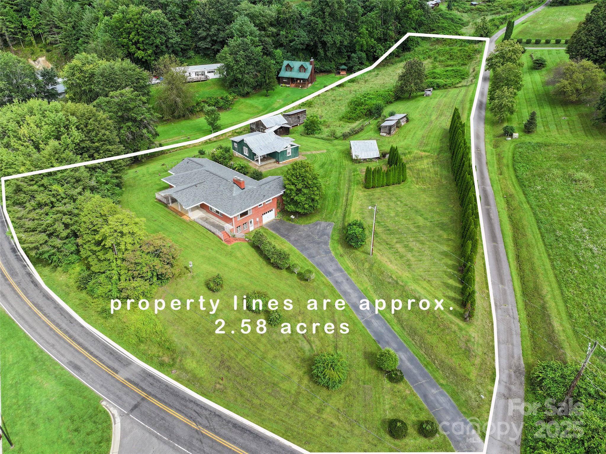 5 Noland Downs RD, Waynesville, NC 28785