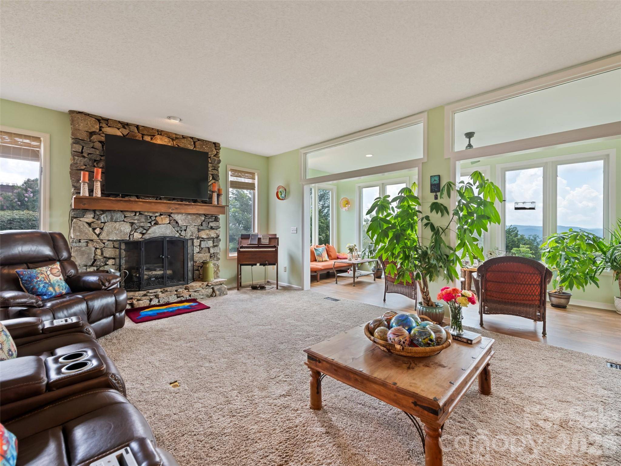 1401 Fleetwood PLZ #1, Hendersonville, NC 28739