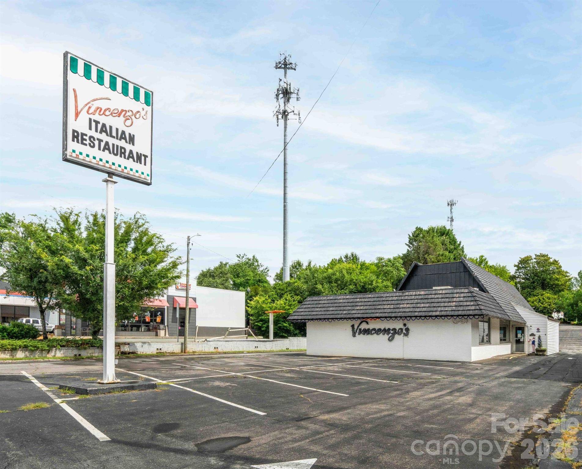 3449 Robinhood RD, Winston Salem, NC 27106
