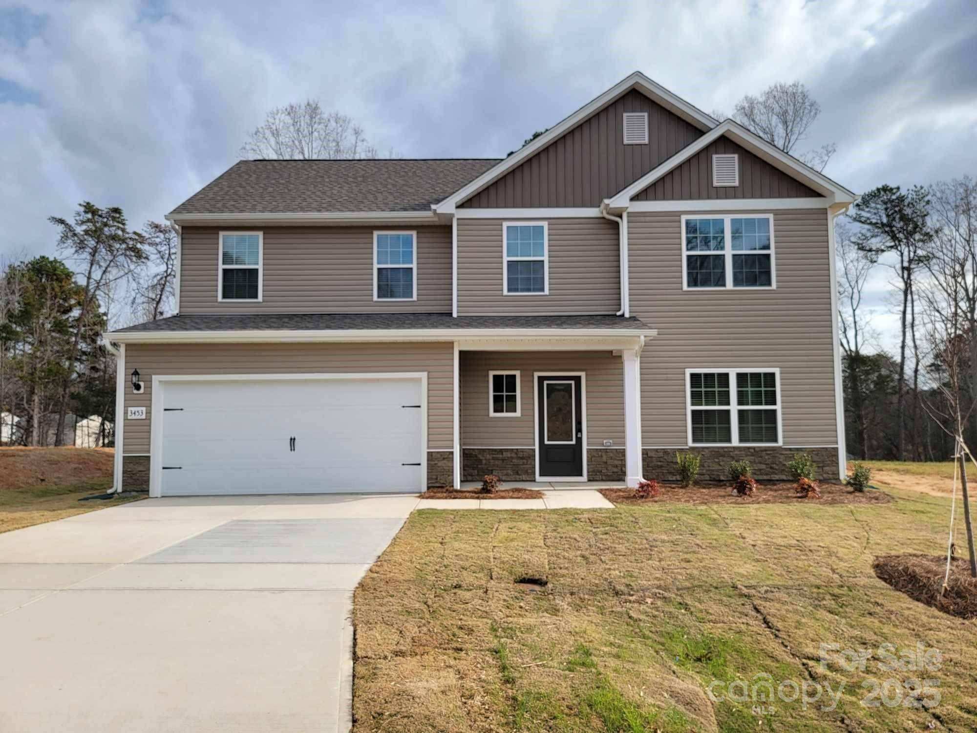 3453 Robindale DR, Winston Salem, NC 27107