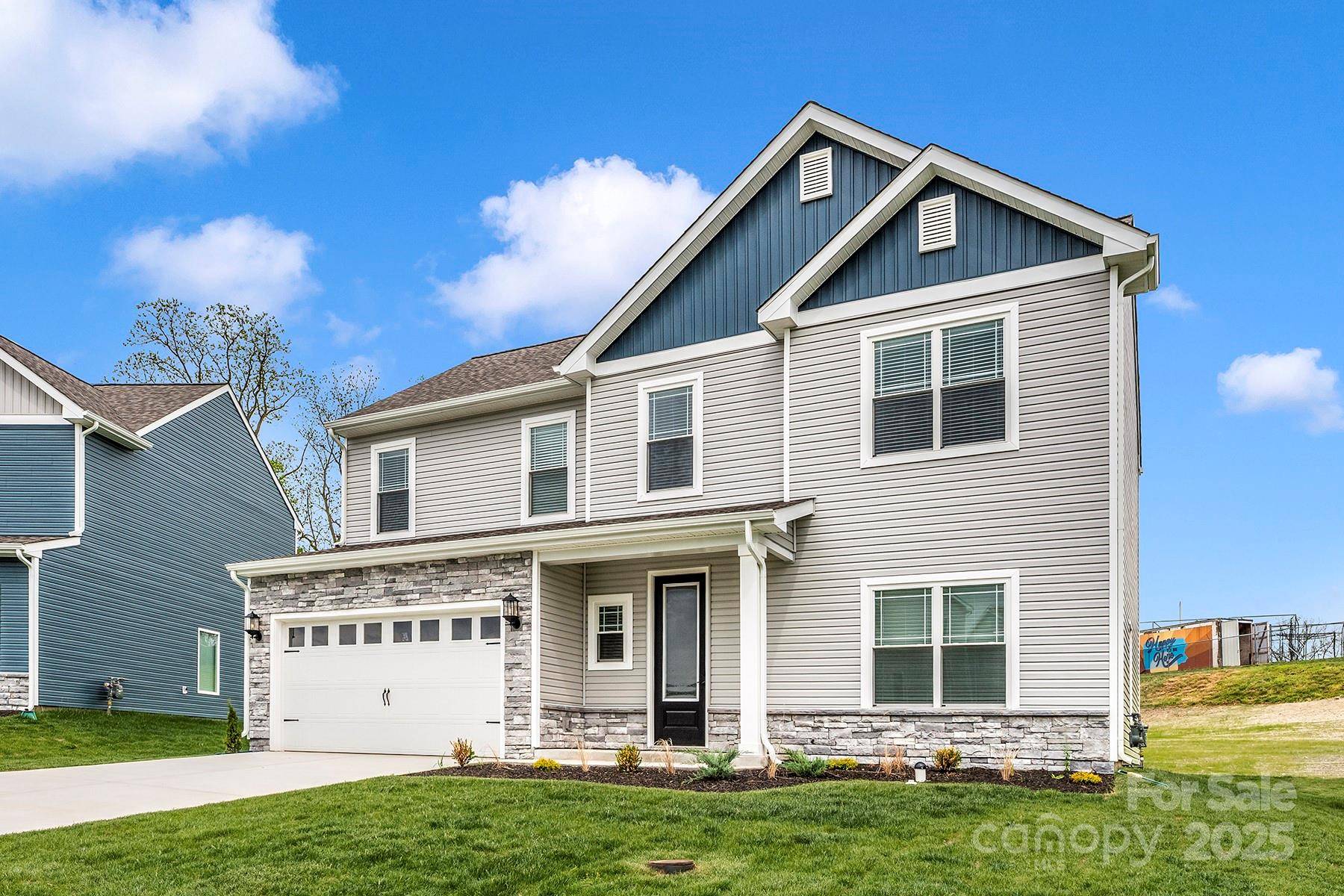 3447 Robindale DR, Winston Salem, NC 27107
