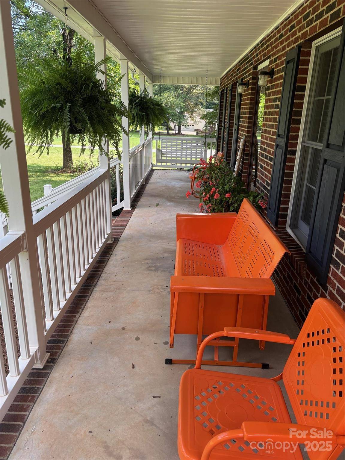 912 Redwood LN, Chester, SC 29706