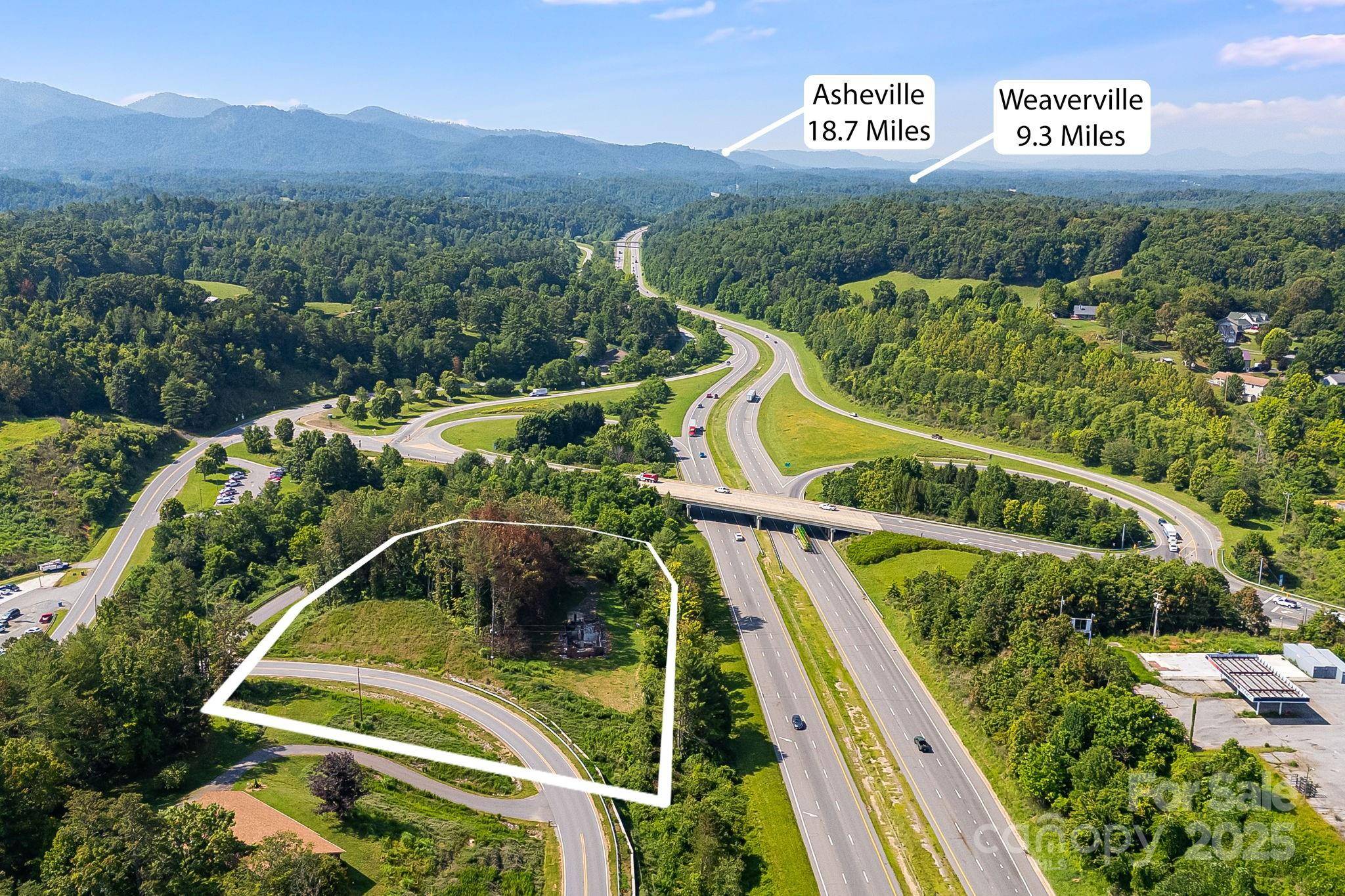 1672 Crossroads Pkwy, Mars Hill, NC 28754