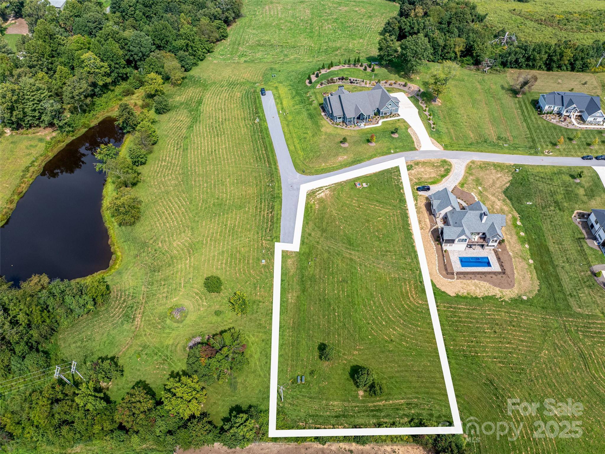301 Majestic Ridge RD #57, Mills River, NC 28759