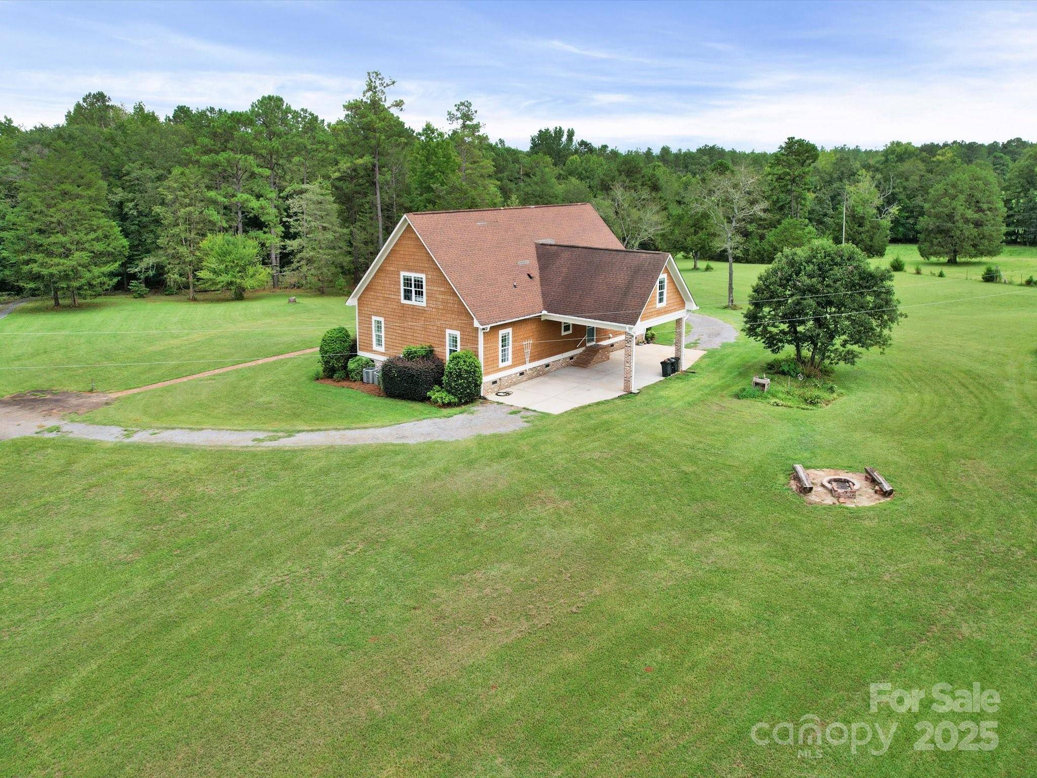 1393 Wateree RD, Ridgeway, SC 29130