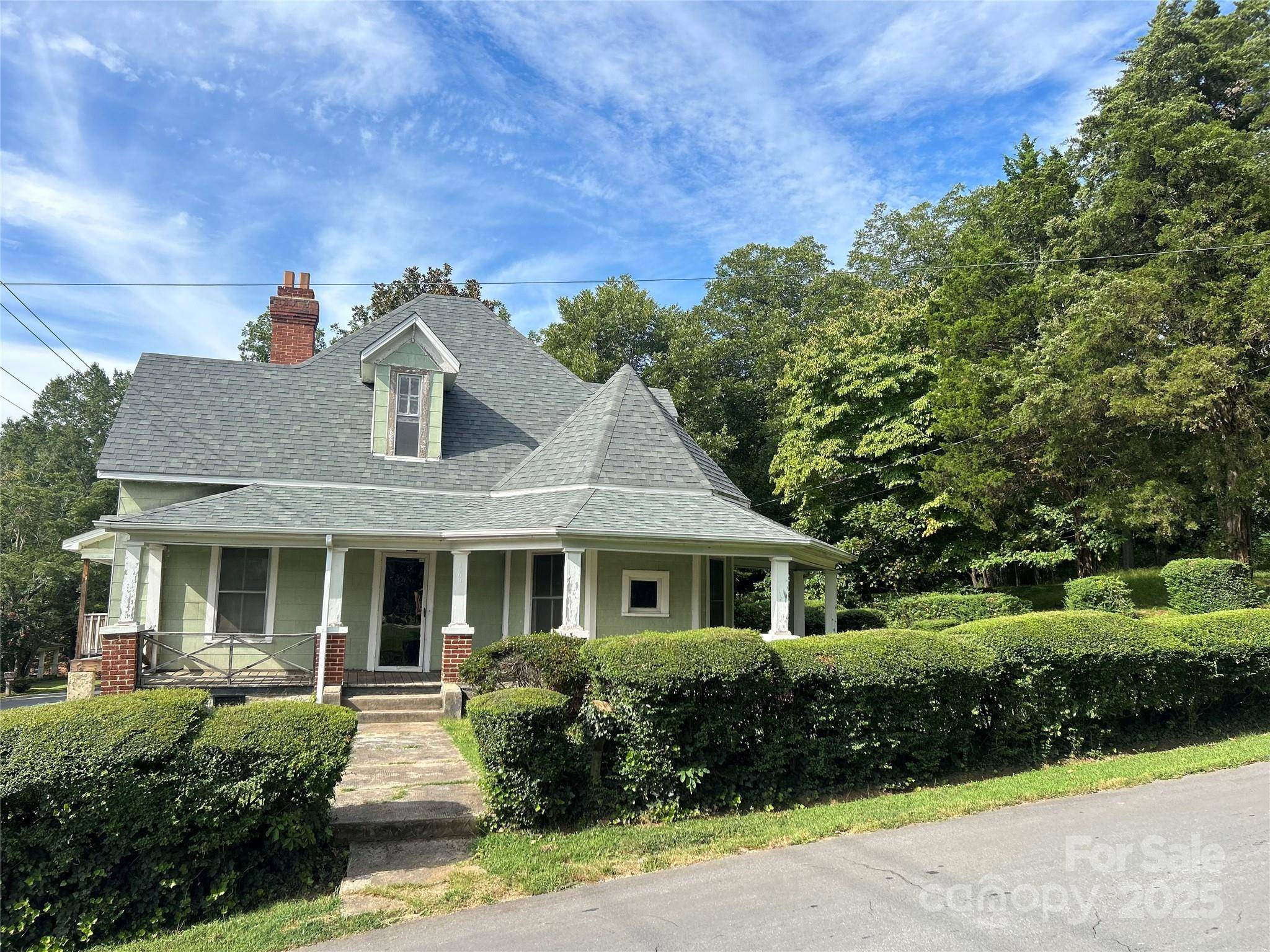 1003 Lundix ST, Albemarle, NC 28001
