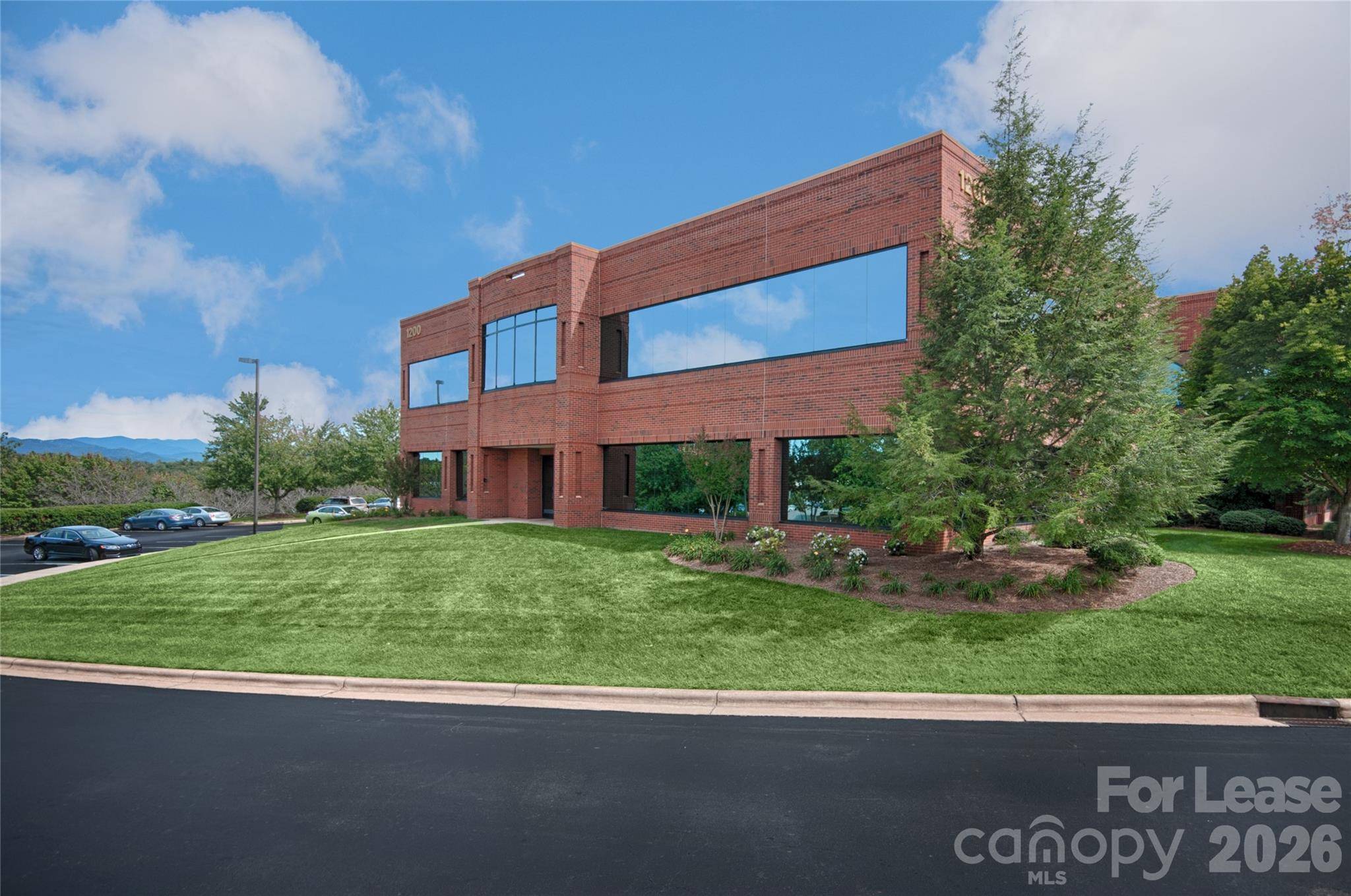 1200 Ridgefield BLVD #155, Asheville, NC 28806