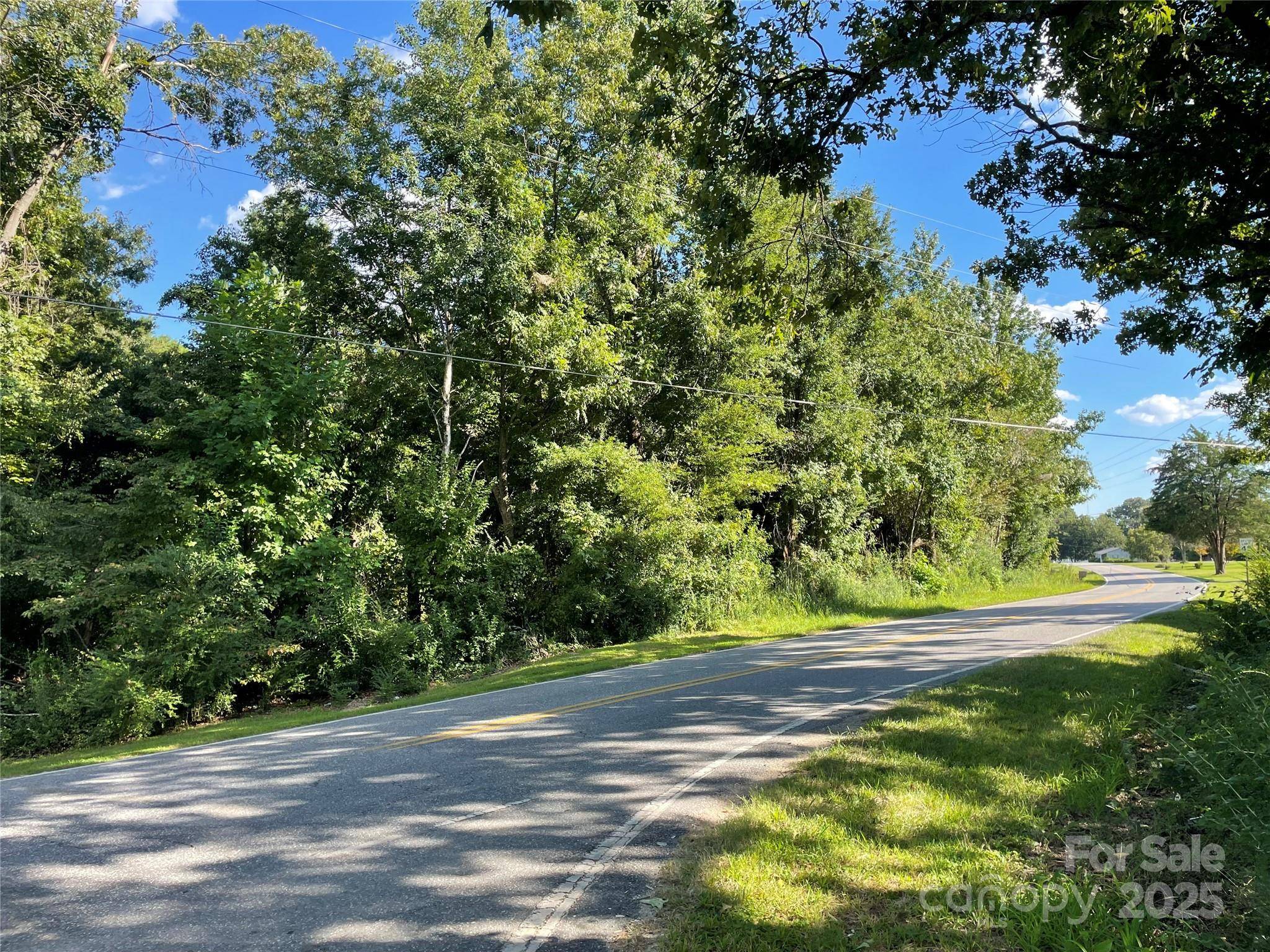 526 Mariposa RD, Stanley, NC 28164