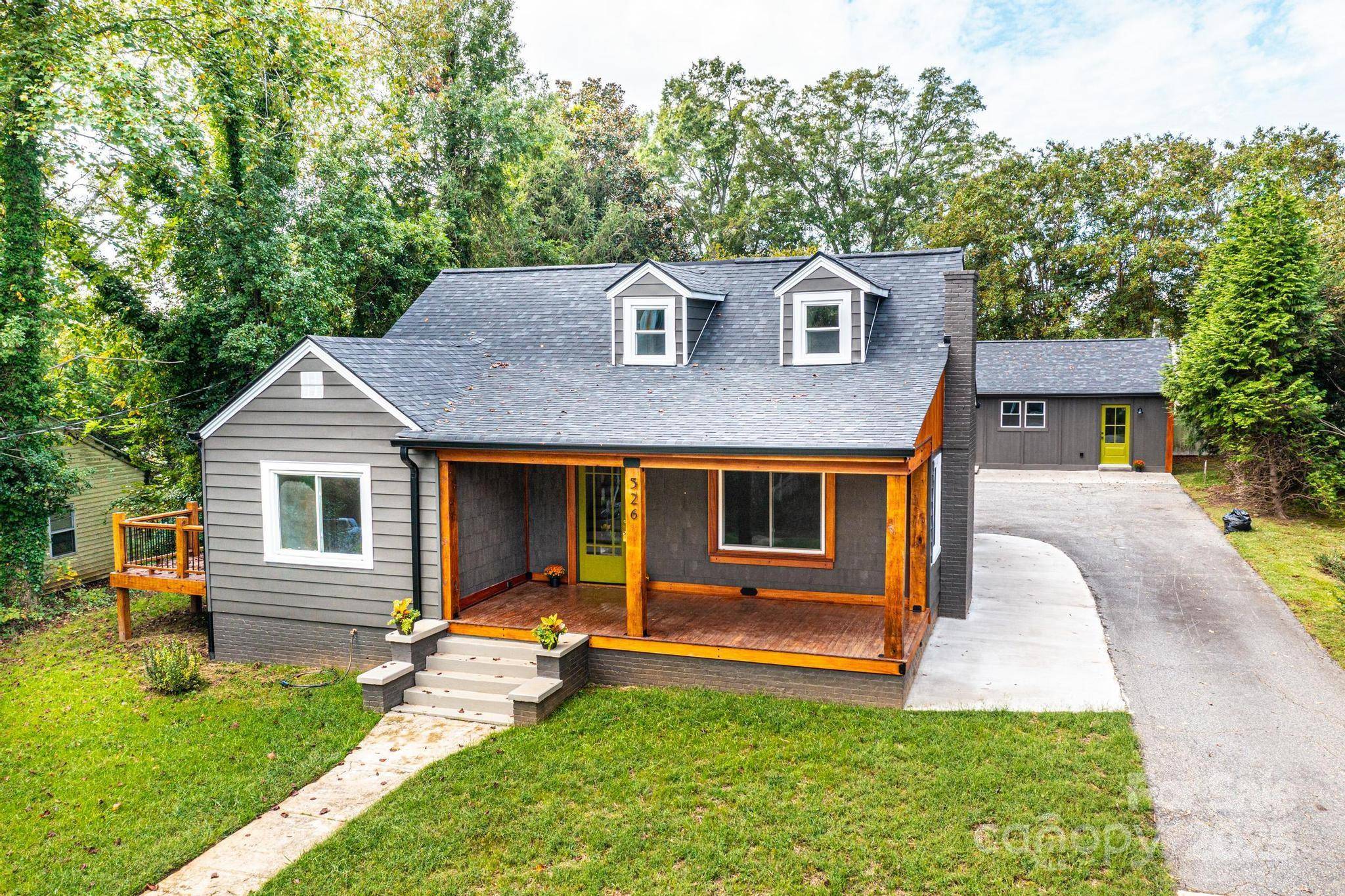 526 Kentwood ST SW, Lenoir, NC 28645