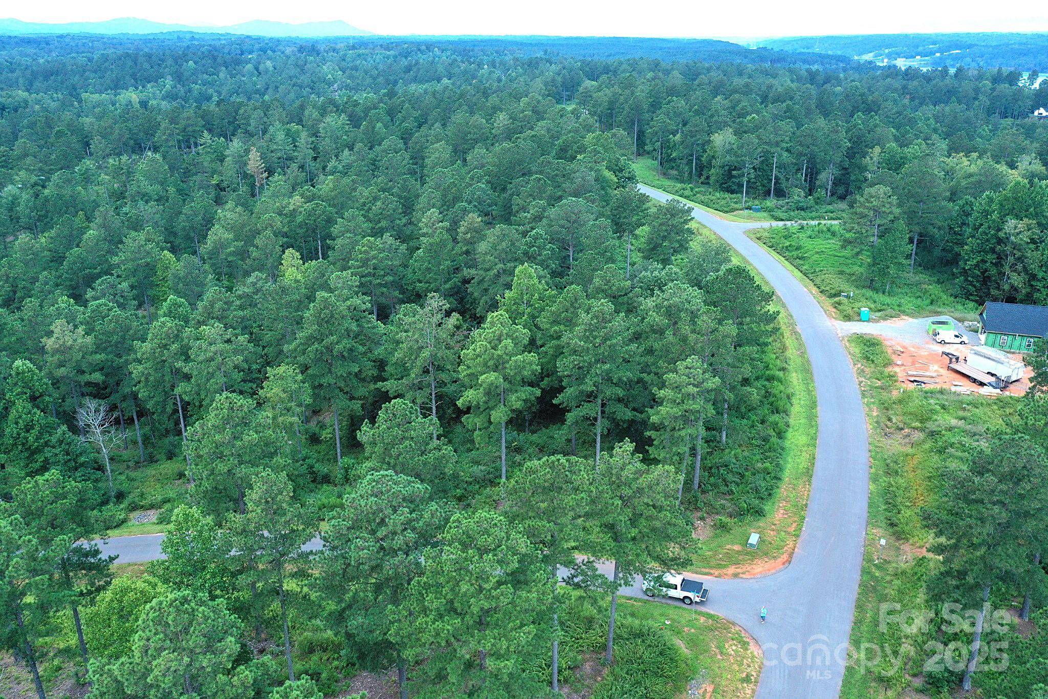 2576 Jumping RUN, Connelly Springs, NC 28612