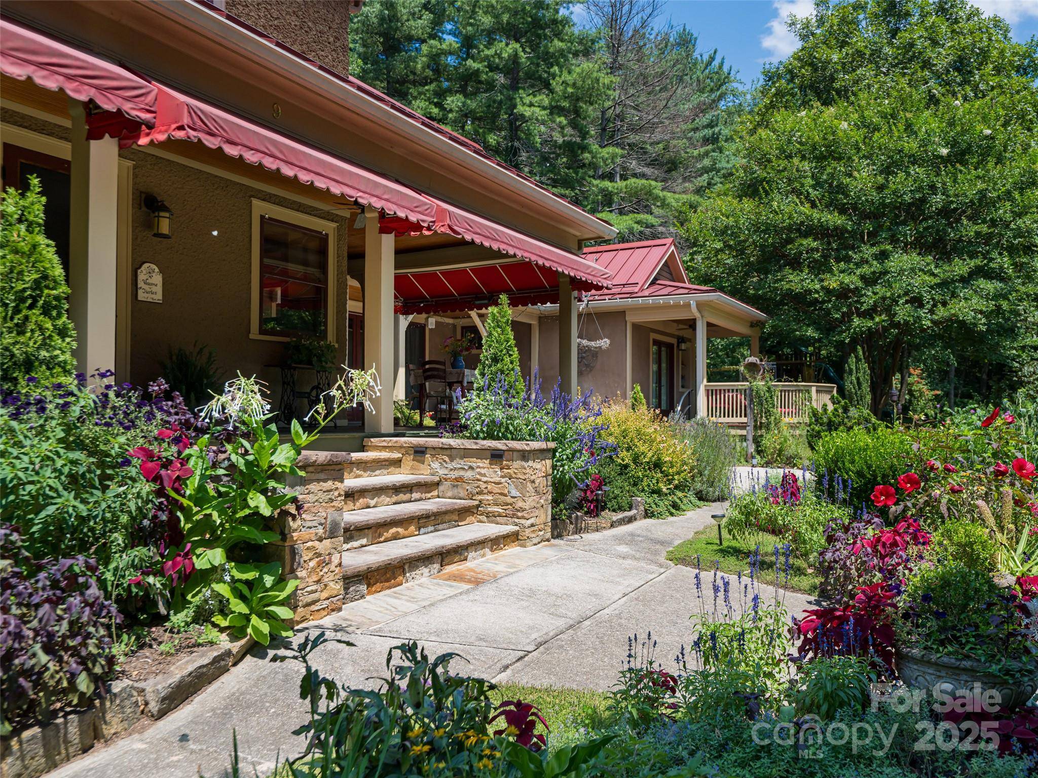 9 and 10 West Street EXT, Asheville, NC 28801