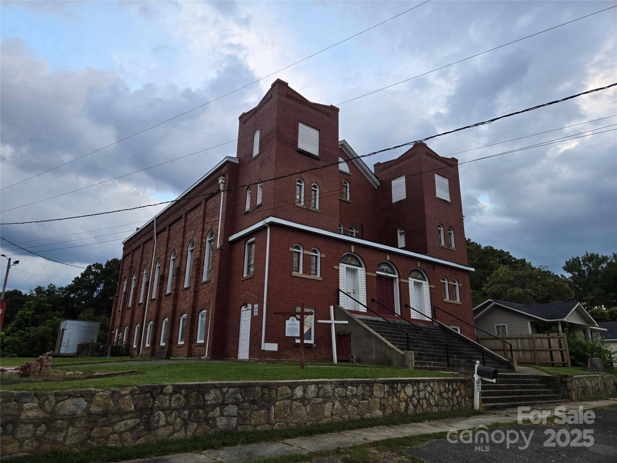 418 N Oakland ST, Gastonia, NC 28052