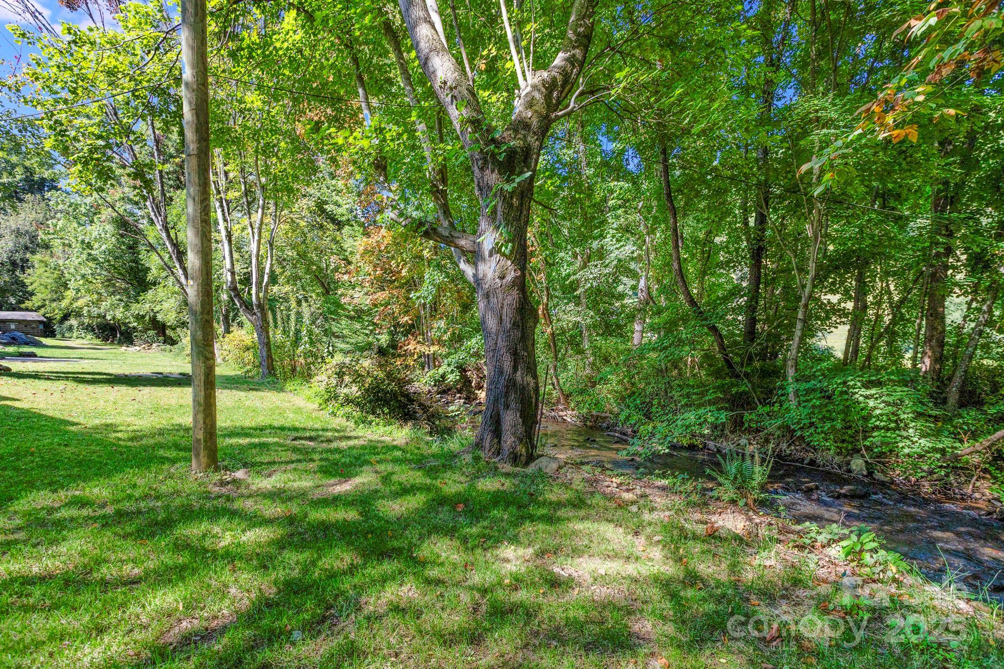 1808 Allens Creek RD, Waynesville, NC 28786