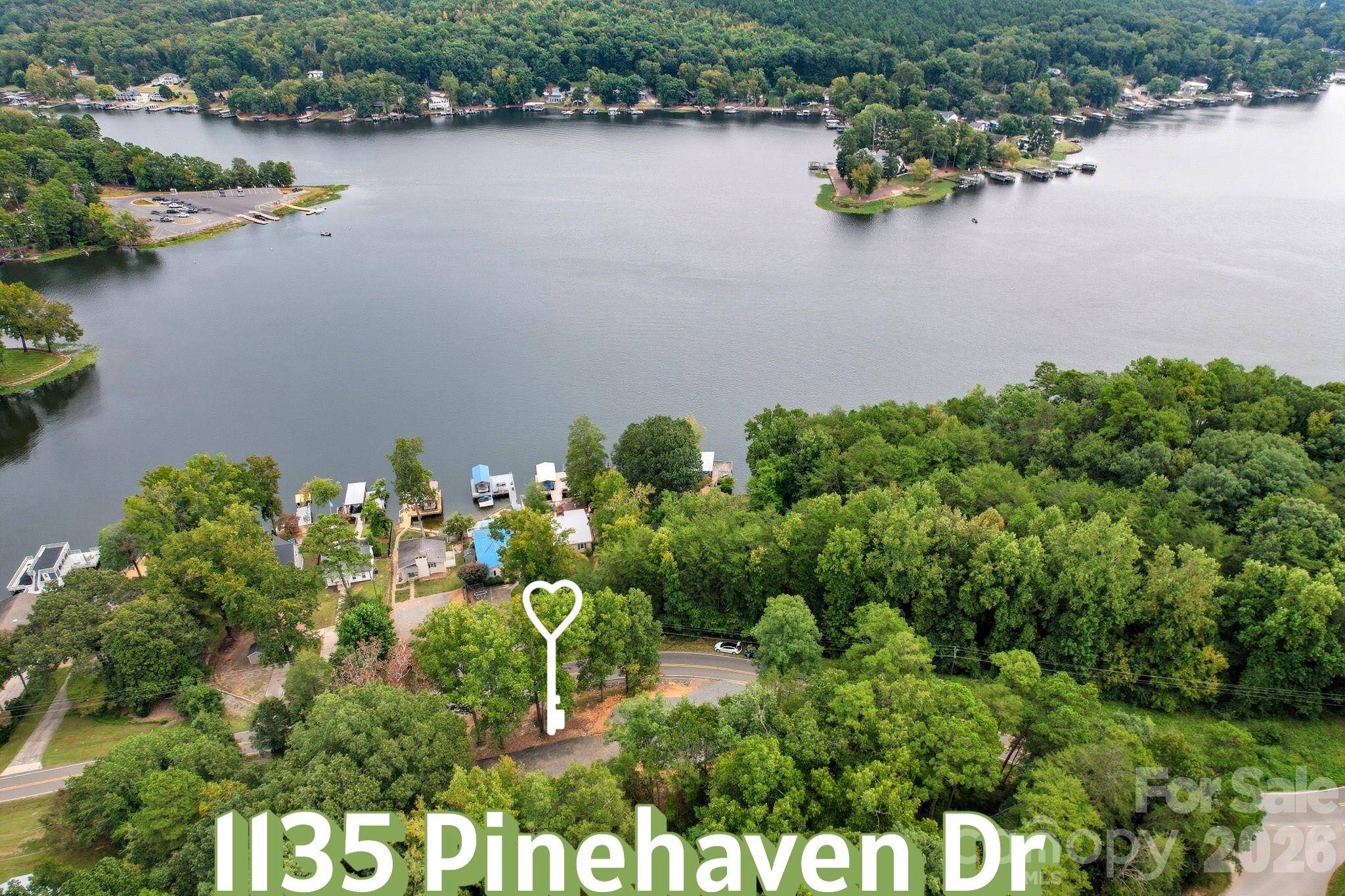 1135 Pinehaven DR, New London, NC 28127