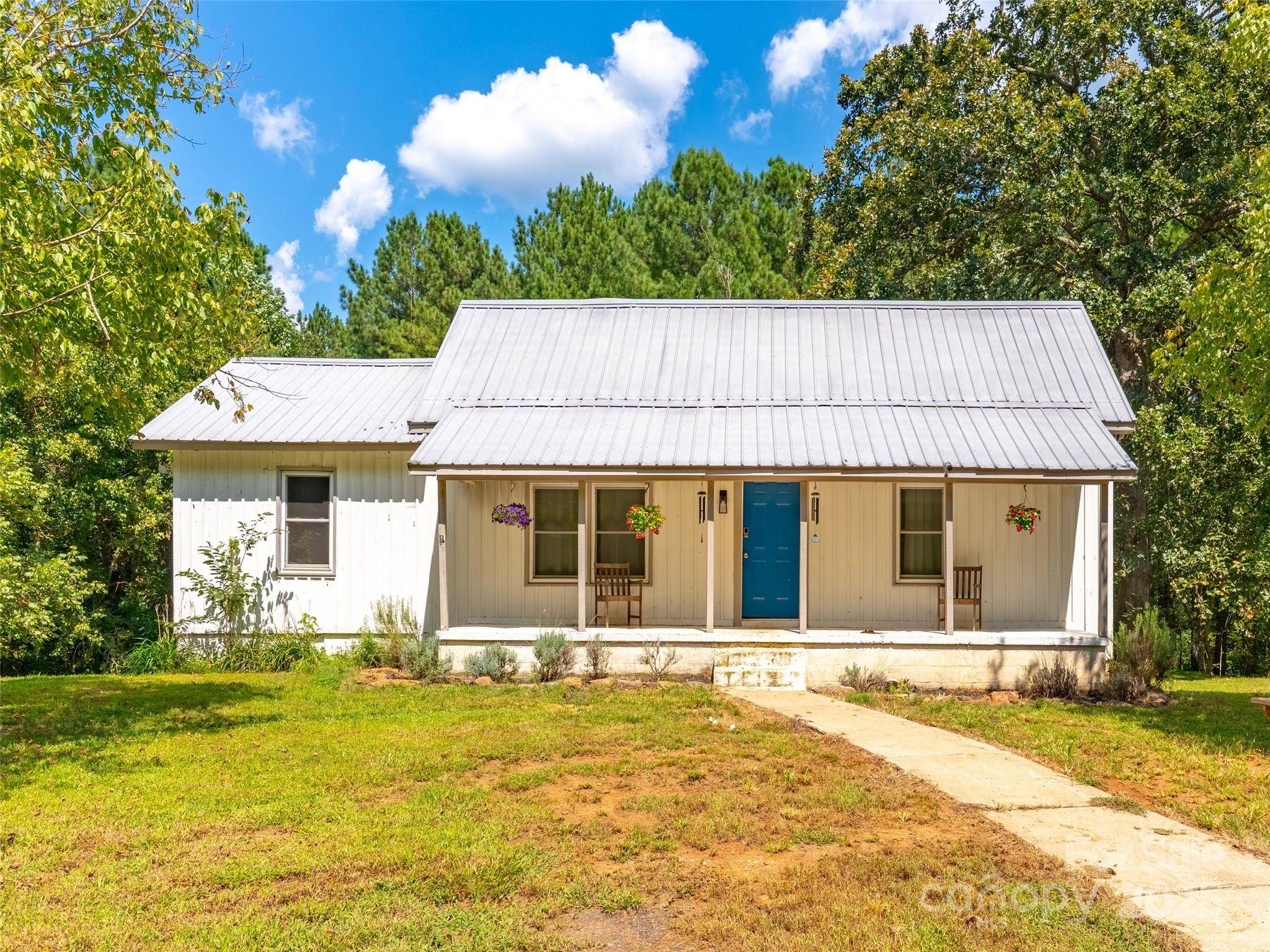1343 Solen Williams RD, Tryon, NC 28782