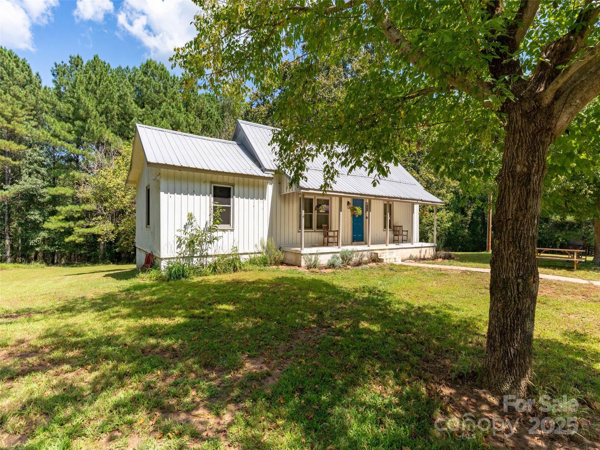 1343 Solen Williams RD, Tryon, NC 28782