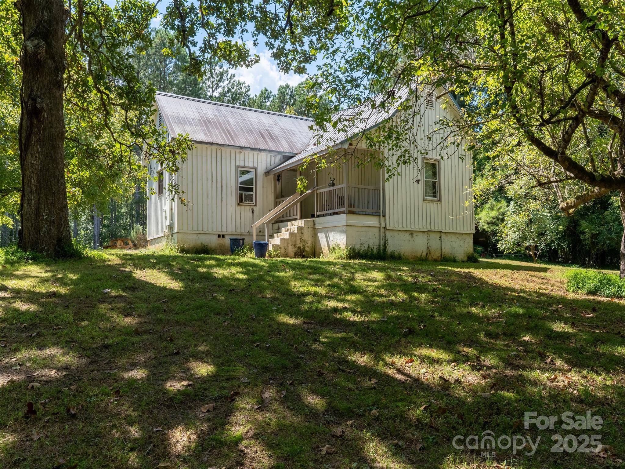 1343 Solen Williams RD, Tryon, NC 28782