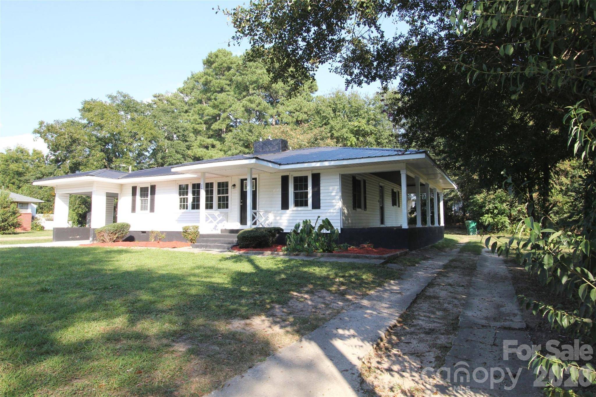 1205 Camden RD, Wadesboro, NC 28170