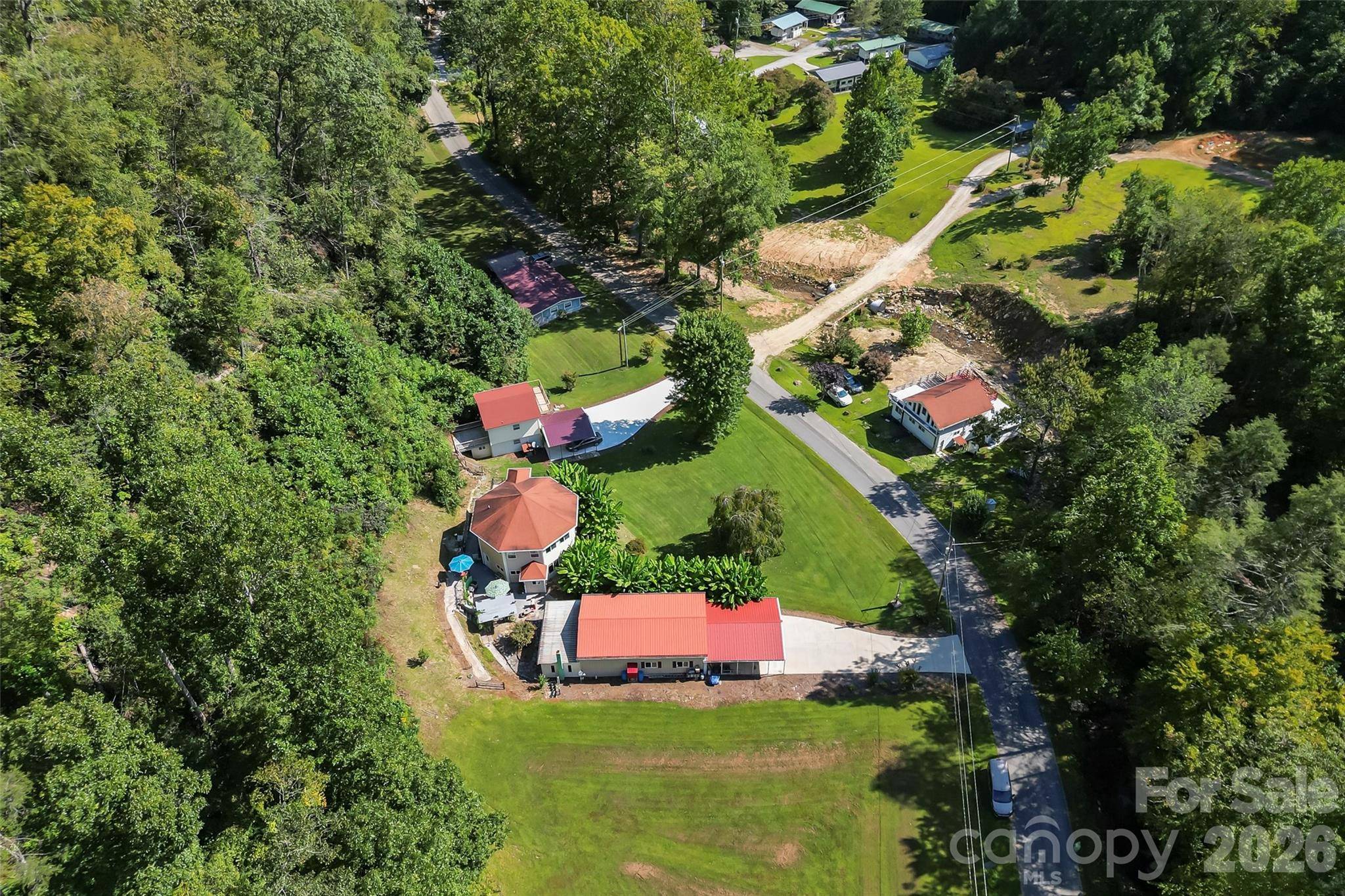 214 Locust Cove RD, Marion, NC 28752