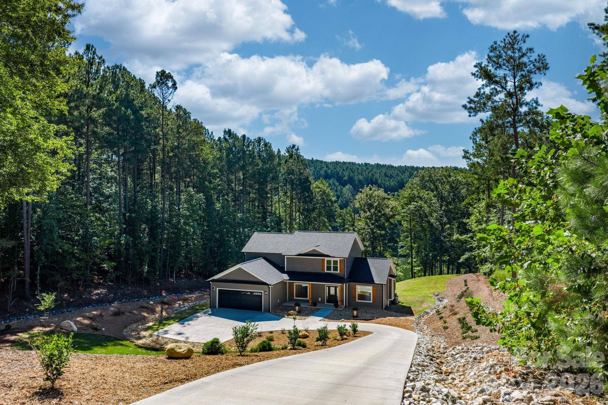 2366 W Paradise Harbor DR, Connelly Springs, NC 28612