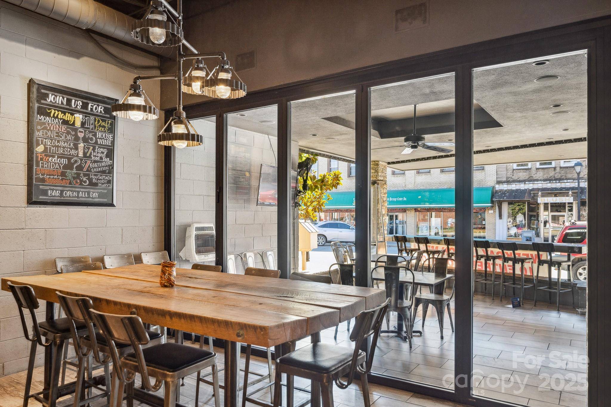 77 East Main ST, Franklin, NC 28734