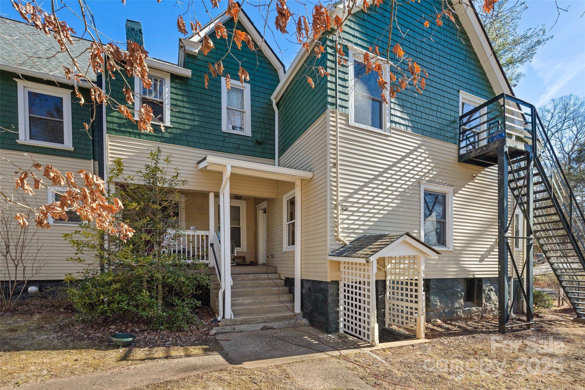 15 Grindstaff DR, Asheville, NC 28803