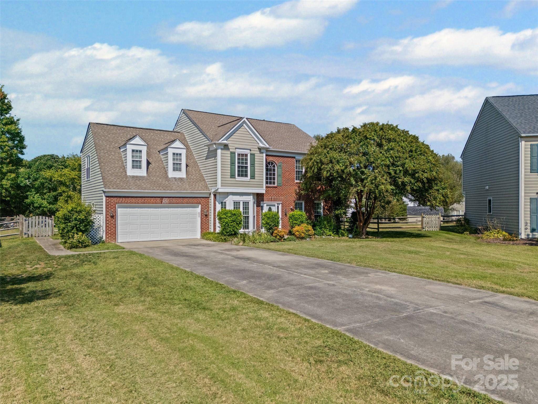 5899 Crimson Oak CT, Harrisburg, NC 28075